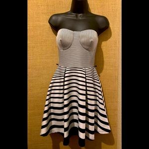 Black and white pin up dress!
